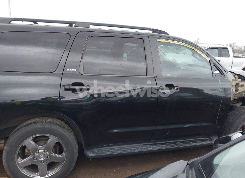 Photo 14 of 2013 Toyota Sequoia SR5 5.7L V8 (VIN 5TDZY5G16DS049802)