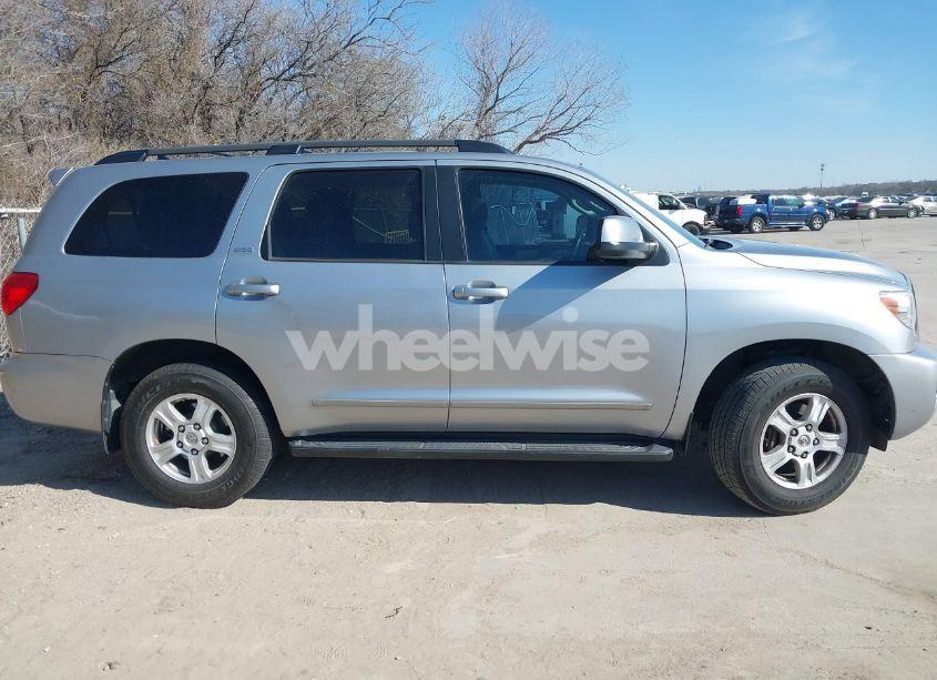Photo 13 of 2014 Toyota Sequoia SR5 5.7L V8 (VIN 5TDZY5G18ES054999)
