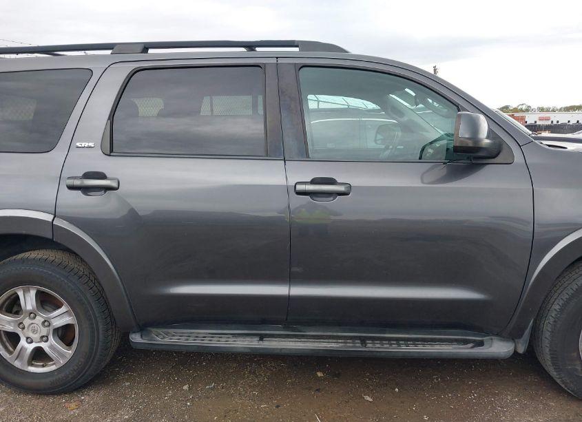 Photo 13 of 2012 Toyota Sequoia SR5 5.7L V8 (VIN 5TDZY5G19CS038419)