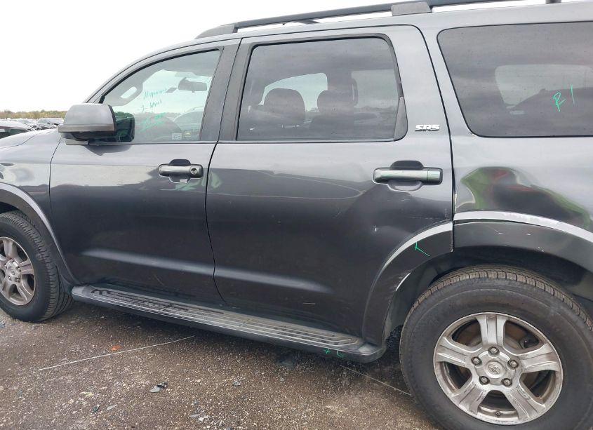 Photo 14 of 2012 Toyota Sequoia SR5 5.7L V8 (VIN 5TDZY5G19CS038419)