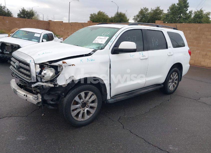 Photo 2 of 2013 Toyota Sequoia SR5 5.7L V8 (VIN 5TDZY5G19DS044397)