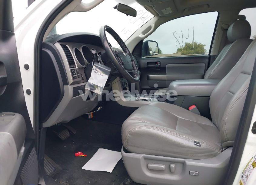 Photo 5 of 2013 Toyota Sequoia SR5 5.7L V8 (VIN 5TDZY5G19DS044397)