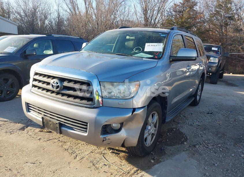 Photo 2 of 2013 Toyota Sequoia SR5 5.7L V8 (VIN 5TDZY5G19DS044917)