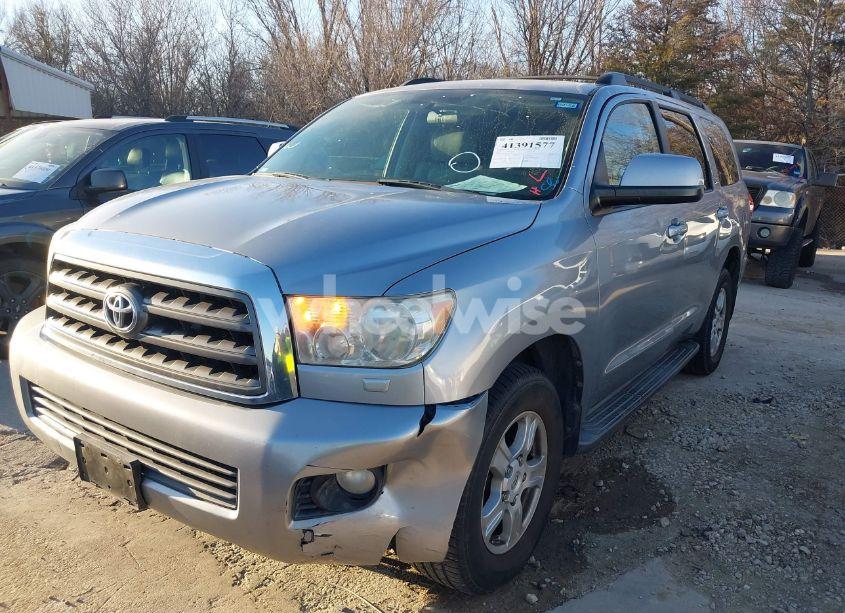Photo 6 of 2013 Toyota Sequoia SR5 5.7L V8 (VIN 5TDZY5G19DS044917)