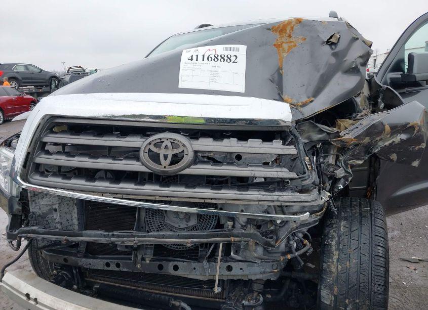 Photo 10 of 2013 Toyota Sequoia SR5 5.7L V8 (VIN 5TDZY5G1XDS044618)