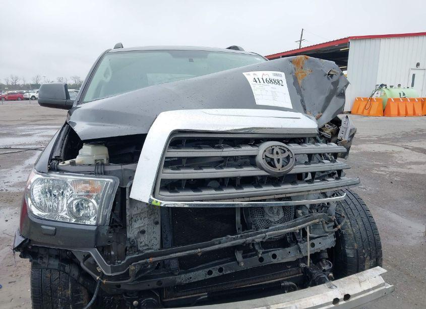 Photo 13 of 2013 Toyota Sequoia SR5 5.7L V8 (VIN 5TDZY5G1XDS044618)