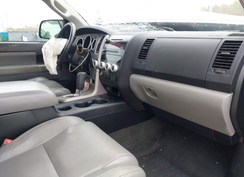 Photo 5 of 2013 Toyota Sequoia SR5 5.7L V8 (VIN 5TDZY5G1XDS044618)