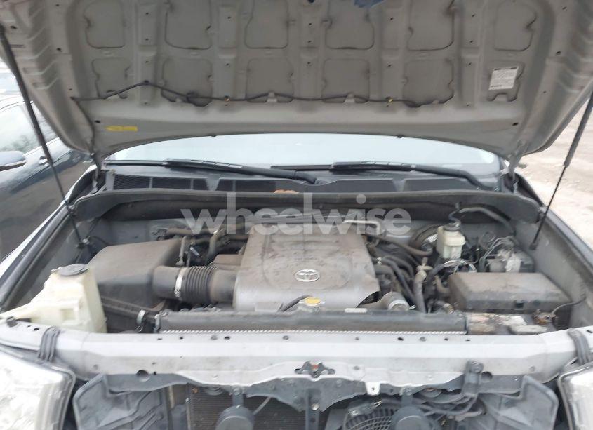 Photo 10 of 2008 Toyota Sequoia SR5 5.7L V8 (VIN 5TDZY64A38S014165)