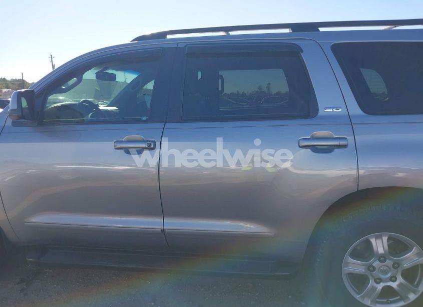 Photo 14 of 2008 Toyota Sequoia SR5 5.7L V8 (VIN 5TDZY64AX8S007116)