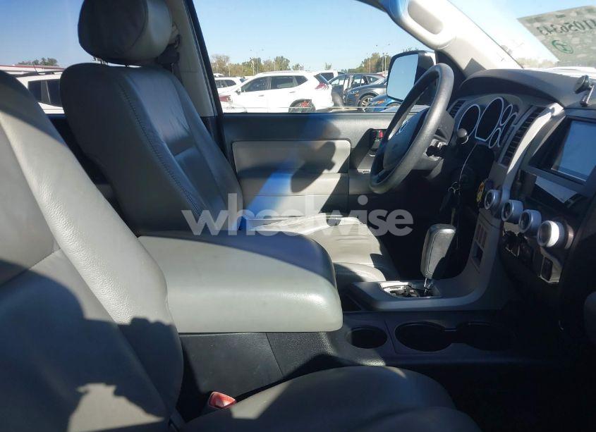 Photo 5 of 2008 Toyota Sequoia SR5 5.7L V8 (VIN 5TDZY64AX8S007116)