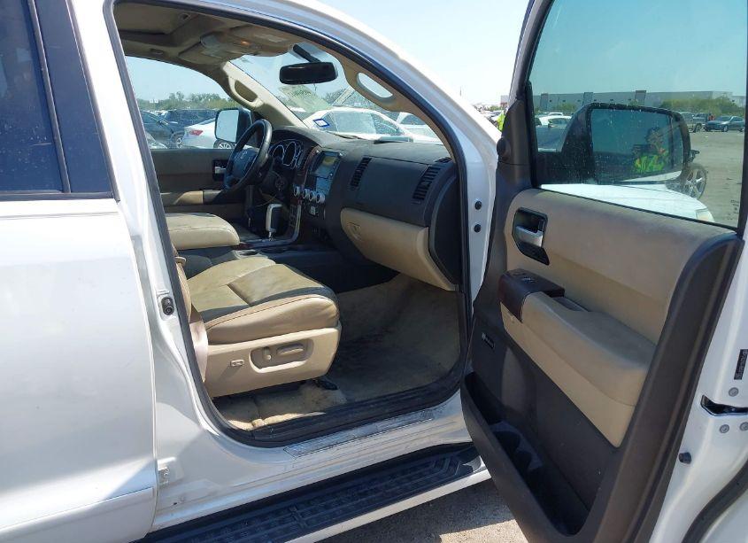 Photo 5 of 2008 Toyota Sequoia PLATINUM 5.7L V8 (VIN 5TDZY67A68S013622)