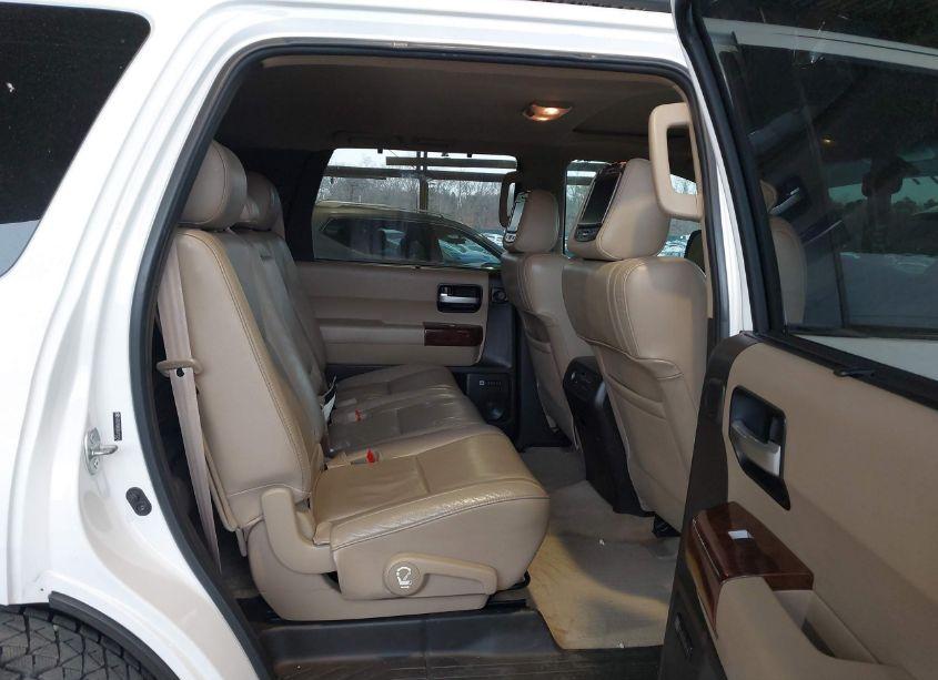 Photo 8 of 2008 Toyota Sequoia LIMITED 5.7L V8 (VIN 5TDZY68A38S011275)