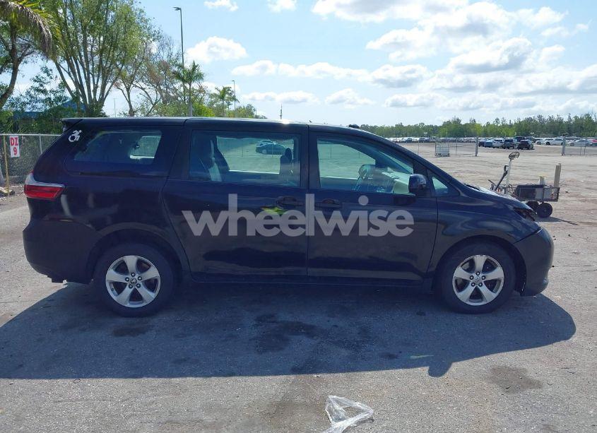 Photo 14 of 2017 Toyota Sienna L 7 PASSENGER (VIN 5TDZZ3DC0HS860346)