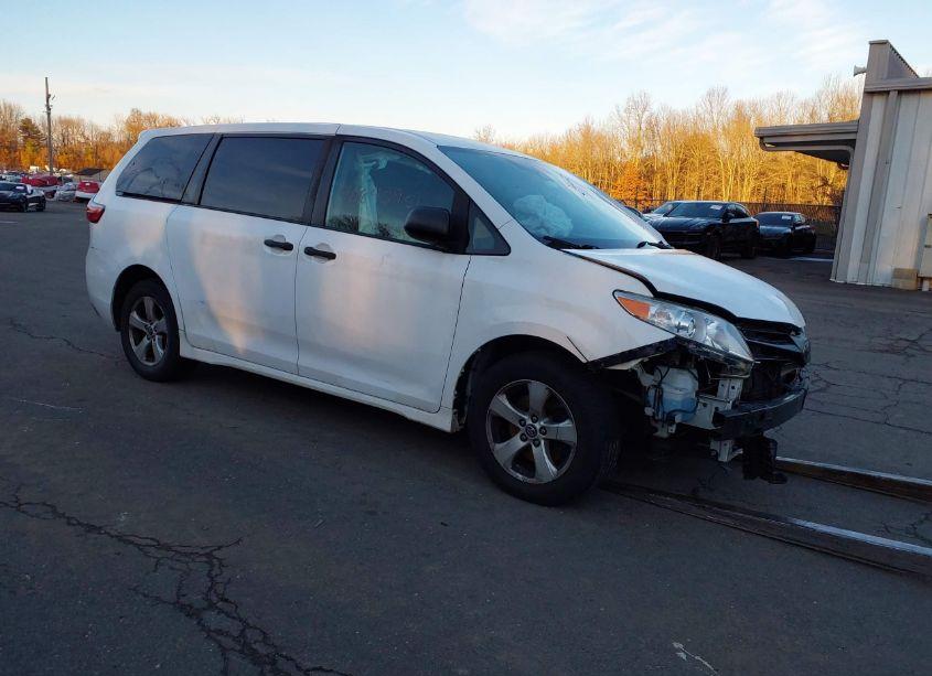 2020 Toyota Sienna L (VIN 5TDZZ3DC0LS033262) main photo