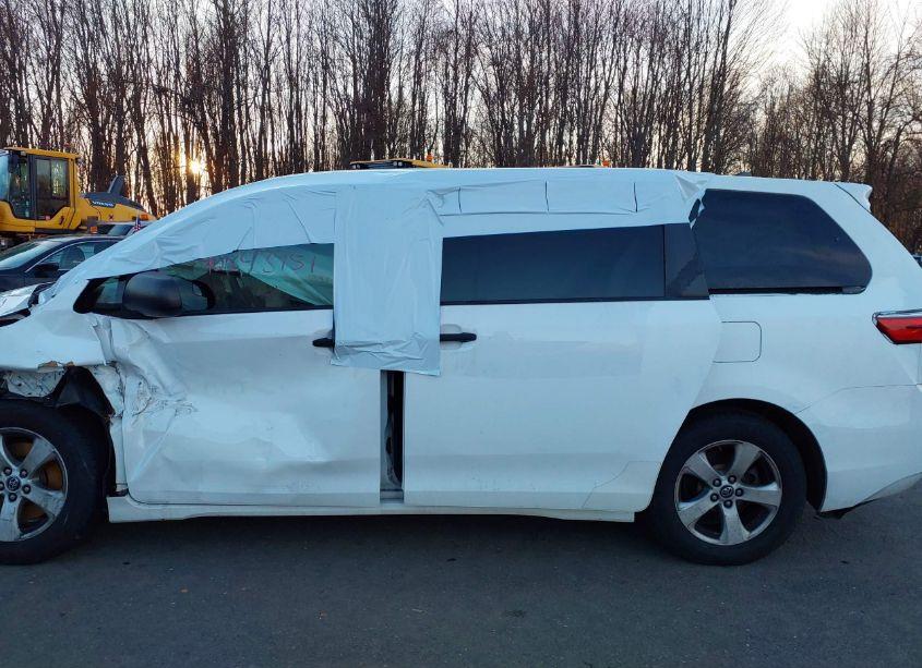 Photo 15 of 2020 Toyota Sienna L (VIN 5TDZZ3DC0LS033262)