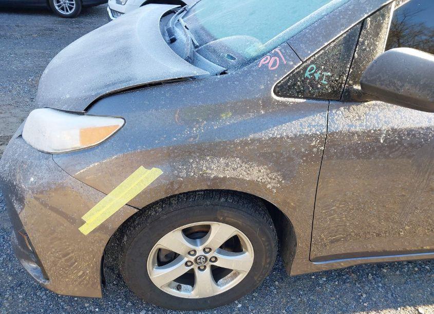 Photo 21 of 2018 Toyota Sienna L 7 PASSENGER (VIN 5TDZZ3DC1JS952314)