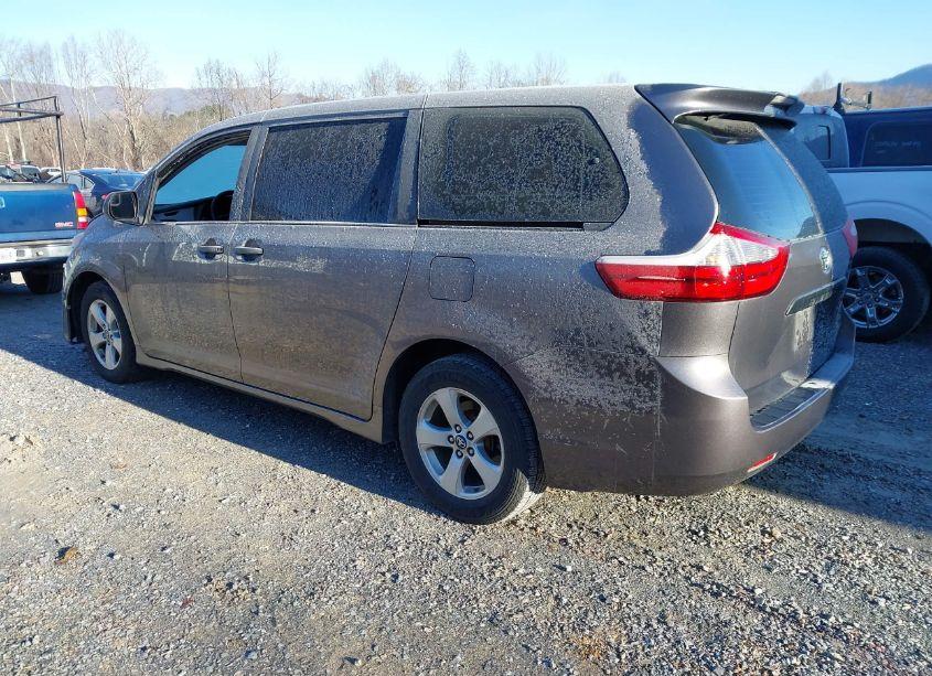 Photo 3 of 2018 Toyota Sienna L 7 PASSENGER (VIN 5TDZZ3DC1JS952314)