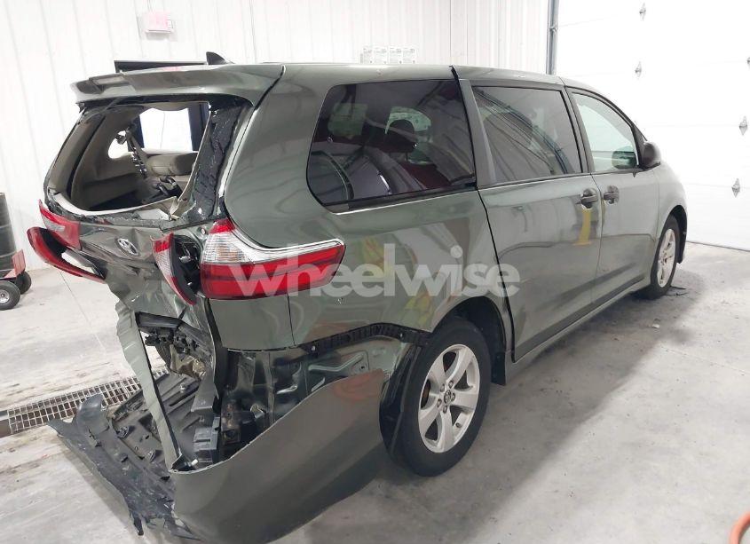 Photo 4 of 2020 Toyota Sienna L (VIN 5TDZZ3DC1LS046716)