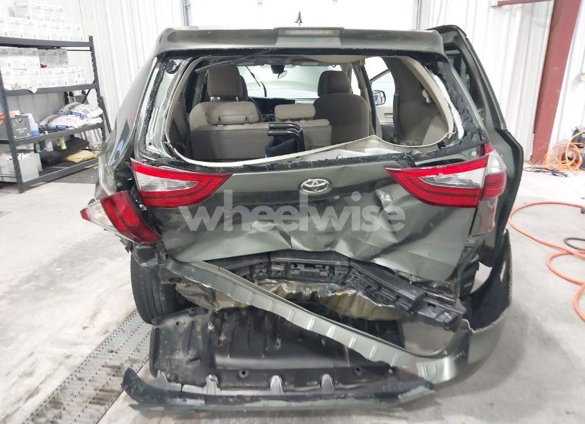 Photo 6 of 2020 Toyota Sienna L (VIN 5TDZZ3DC1LS046716)