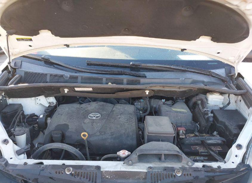 Photo 10 of 2020 Toyota Sienna L (VIN 5TDZZ3DC1LS056971)