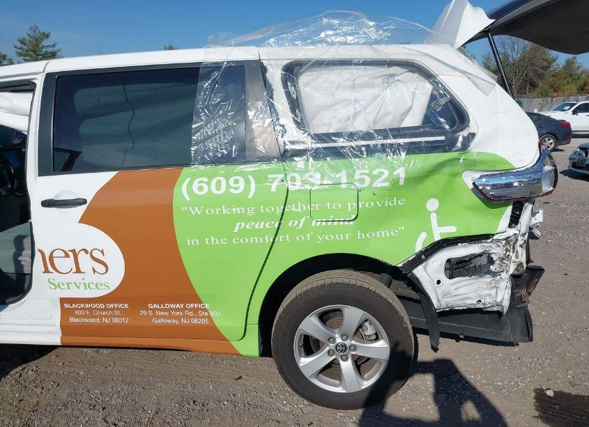 Photo 18 of 2020 Toyota Sienna L (VIN 5TDZZ3DC2LS066487)