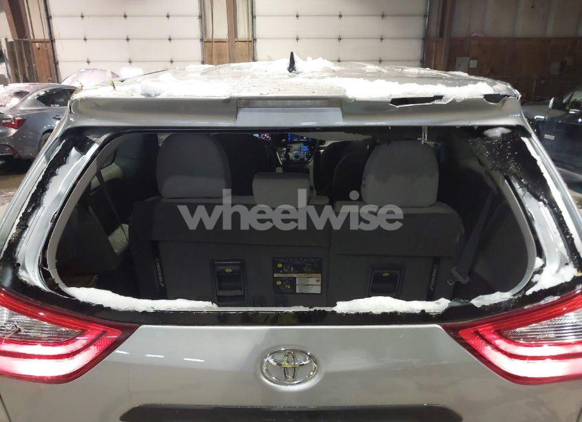 Photo 6 of 2020 Toyota Sienna L (VIN 5TDZZ3DC2LS082625)
