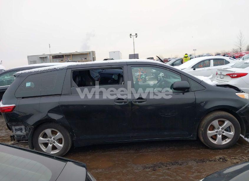 Photo 13 of 2017 Toyota Sienna L 7 PASSENGER (VIN 5TDZZ3DC3HS797386)