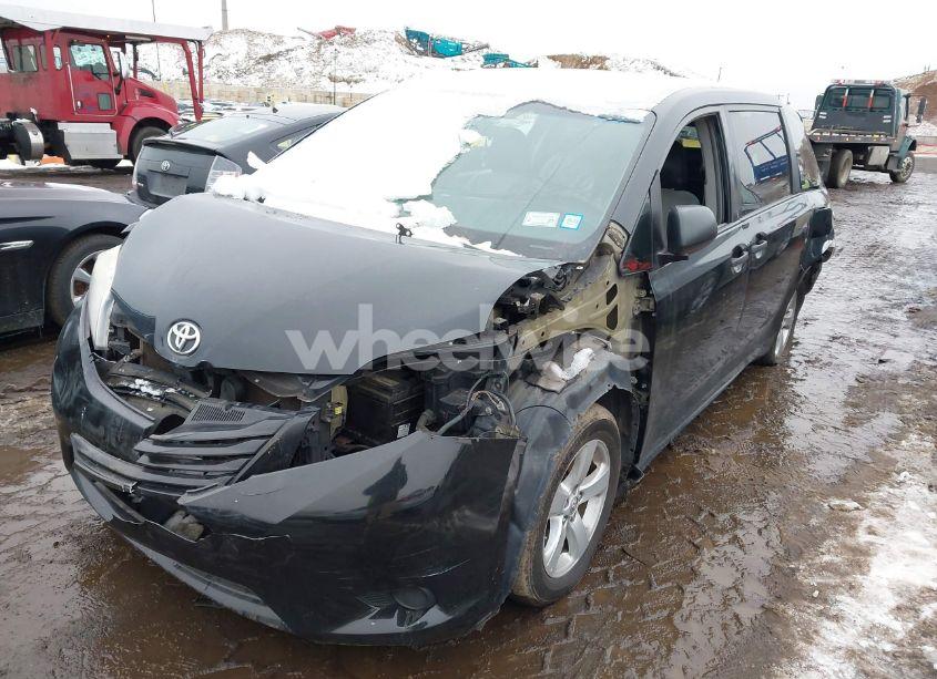 Photo 2 of 2017 Toyota Sienna L 7 PASSENGER (VIN 5TDZZ3DC3HS797386)