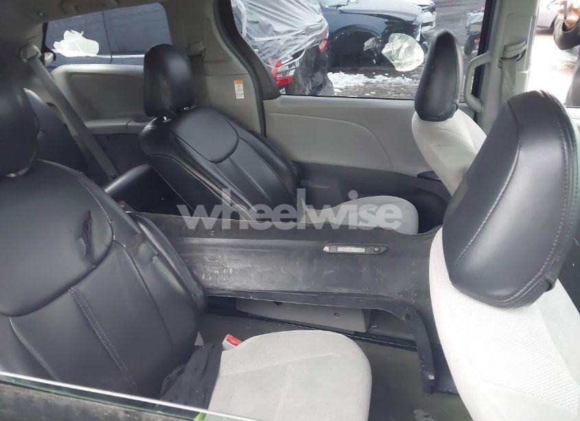 Photo 8 of 2017 Toyota Sienna L 7 PASSENGER (VIN 5TDZZ3DC3HS797386)