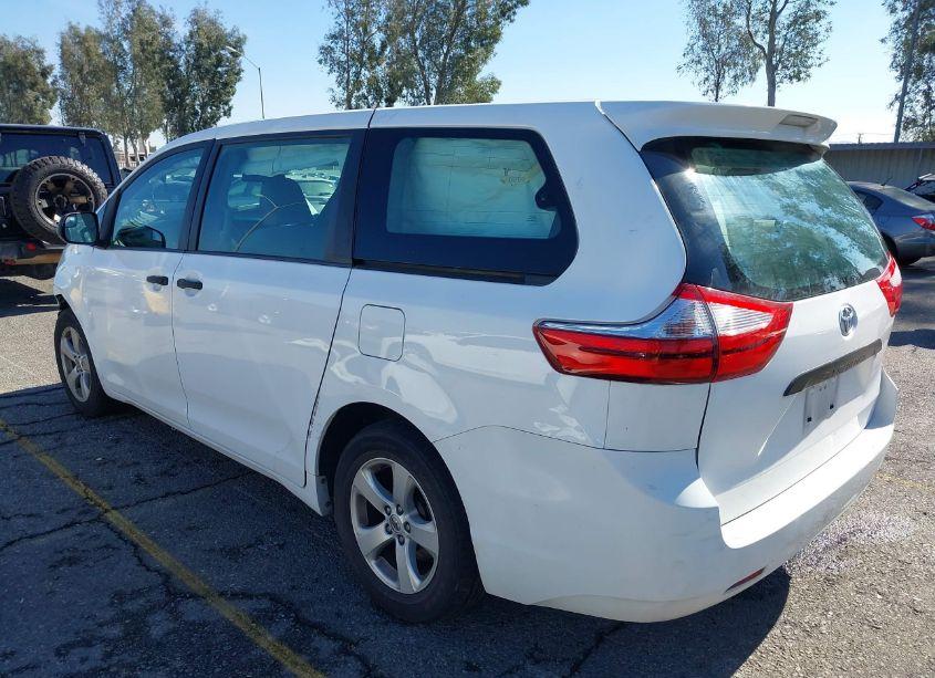 Photo 3 of 2017 Toyota Sienna L 7 PASSENGER (VIN 5TDZZ3DC3HS870546)