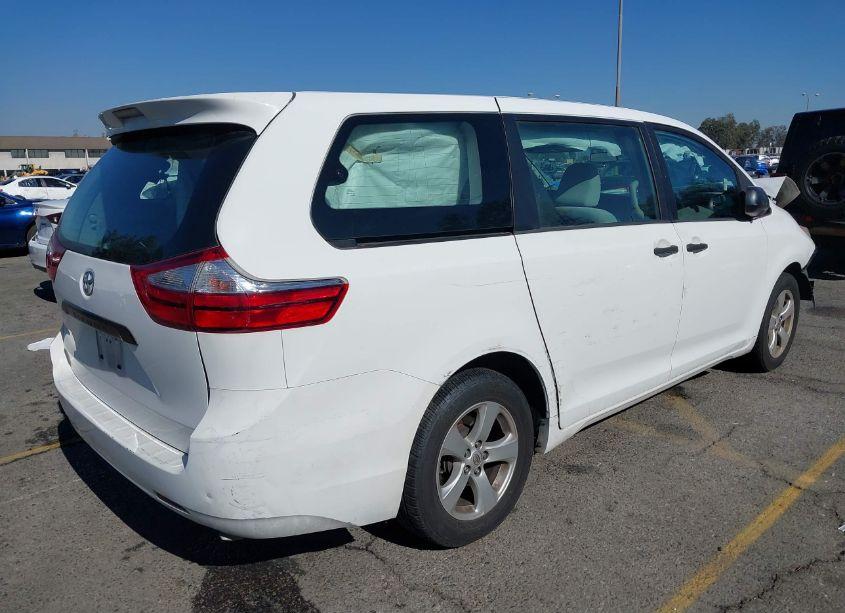 Photo 4 of 2017 Toyota Sienna L 7 PASSENGER (VIN 5TDZZ3DC3HS870546)