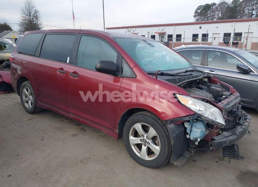 2019 Toyota Sienna L 7 PASSENGER (VIN 5TDZZ3DC3KS968533) main photo