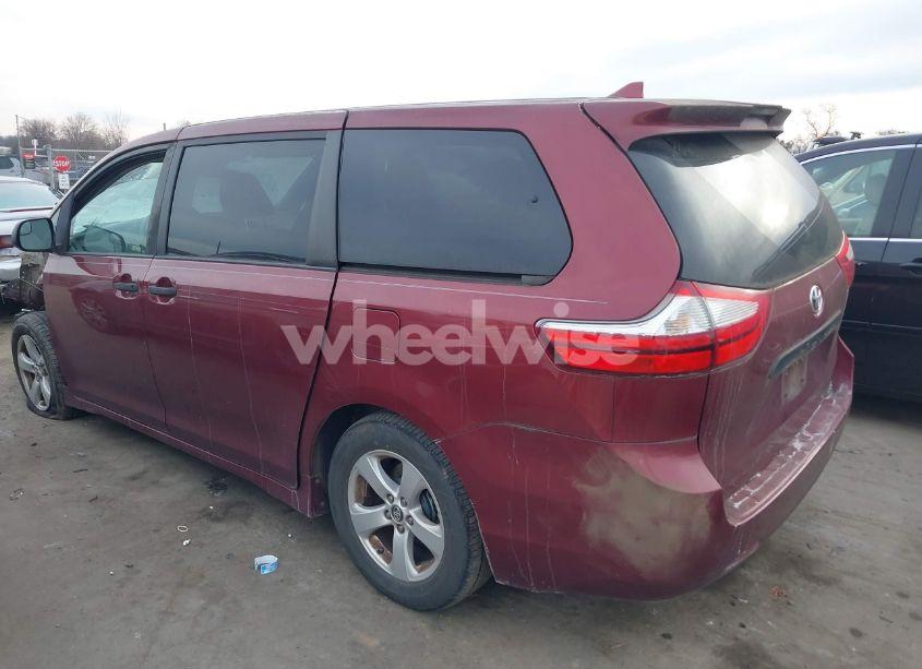 Photo 3 of 2019 Toyota Sienna L 7 PASSENGER (VIN 5TDZZ3DC3KS968533)