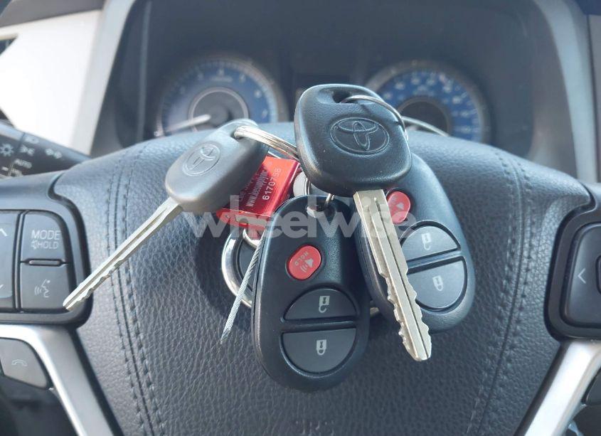 Photo 11 of 2019 Toyota Sienna L 7 PASSENGER (VIN 5TDZZ3DC4KS015569)