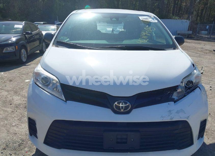 Photo 13 of 2019 Toyota Sienna L 7 PASSENGER (VIN 5TDZZ3DC4KS015569)