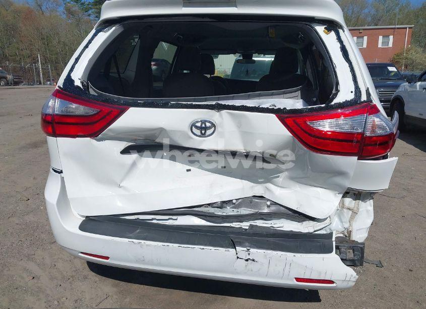 Photo 17 of 2019 Toyota Sienna L 7 PASSENGER (VIN 5TDZZ3DC4KS015569)