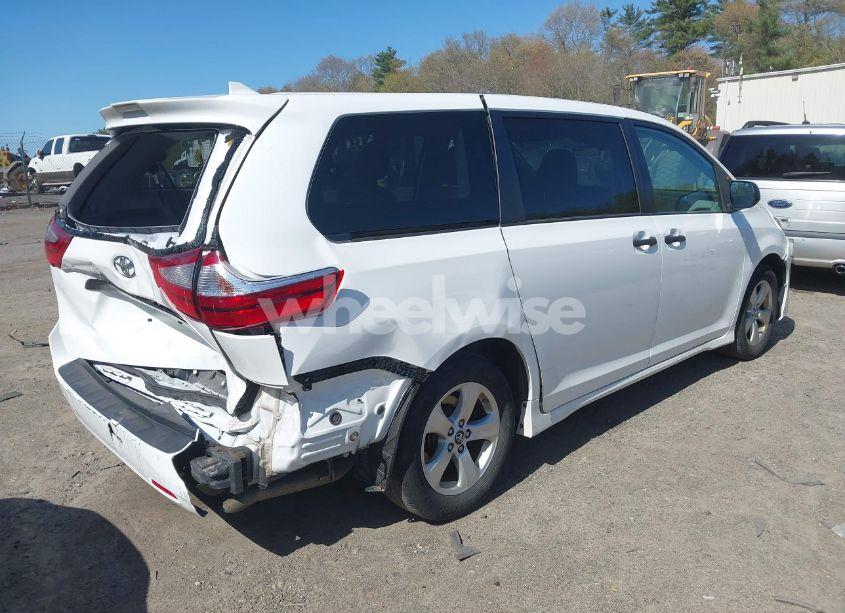 Photo 4 of 2019 Toyota Sienna L 7 PASSENGER (VIN 5TDZZ3DC4KS015569)