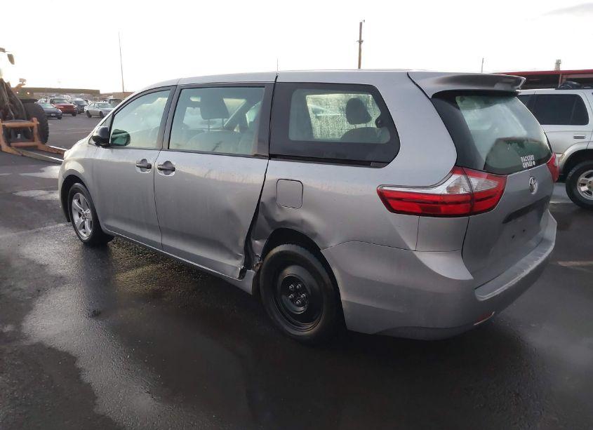 Photo 3 of 2017 Toyota Sienna L 7 PASSENGER (VIN 5TDZZ3DC5HS799625)