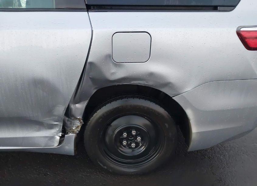 Photo 6 of 2017 Toyota Sienna L 7 PASSENGER (VIN 5TDZZ3DC5HS799625)