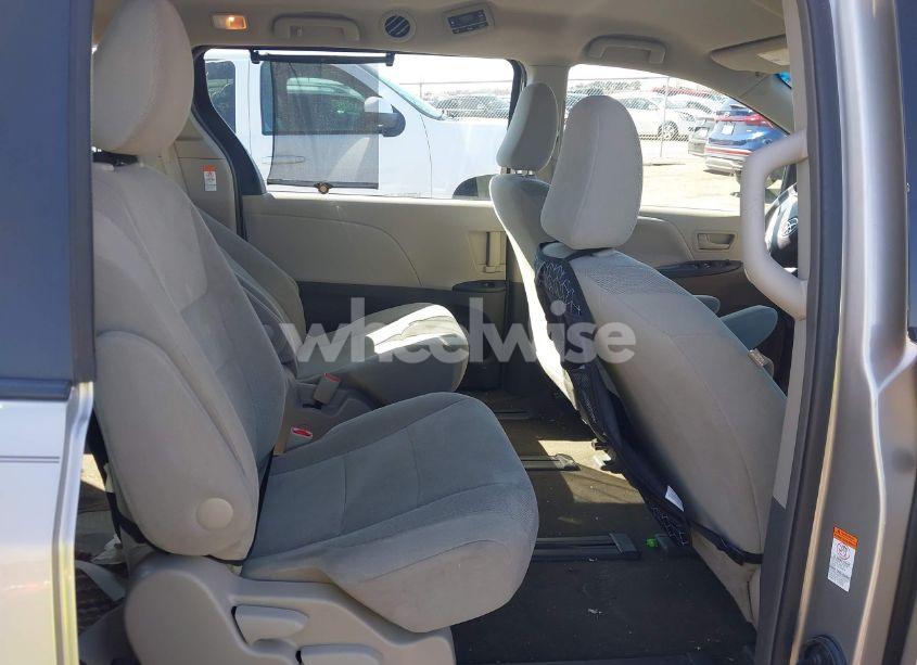Photo 8 of 2017 Toyota Sienna L 7 PASSENGER (VIN 5TDZZ3DC6HS799116)