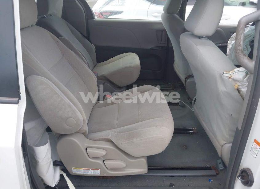 Photo 8 of 2017 Toyota Sienna L 7 PASSENGER (VIN 5TDZZ3DC7HS819101)