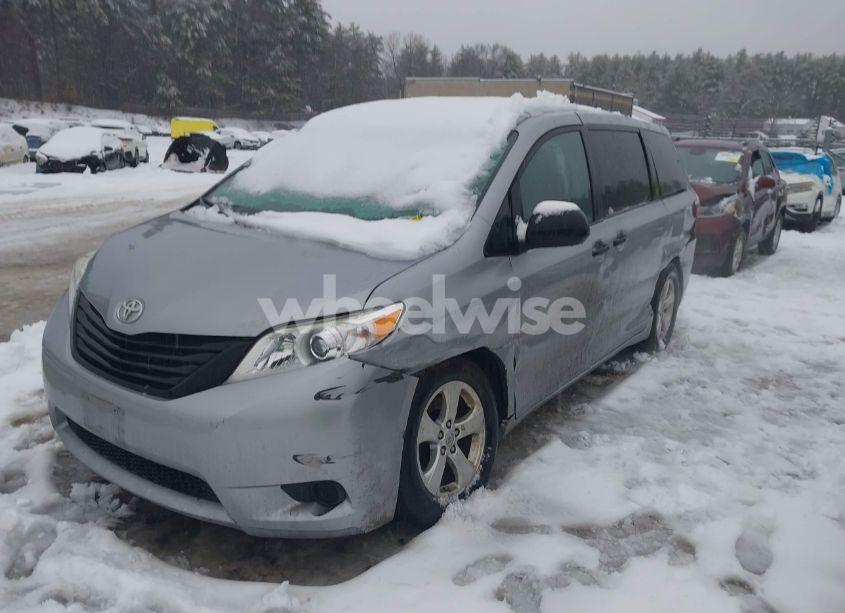 Photo 2 of 2017 Toyota Sienna L 7 PASSENGER (VIN 5TDZZ3DC9HS802672)