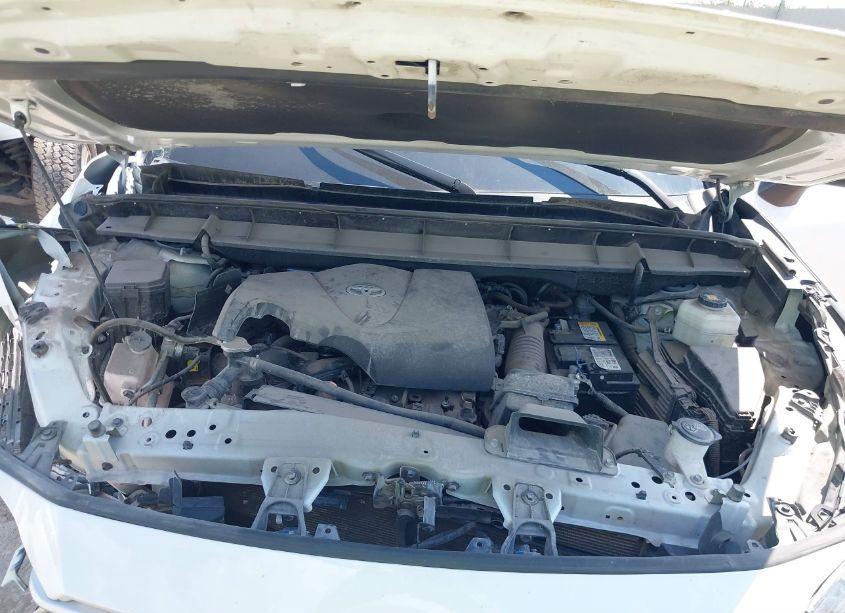 Photo 10 of 2020 Toyota Highlander LE (VIN 5TDZZRAH0LS009367)