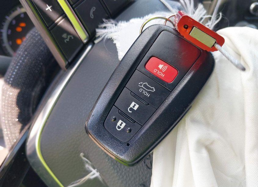 Photo 11 of 2020 Toyota Highlander LE (VIN 5TDZZRAH0LS009367)