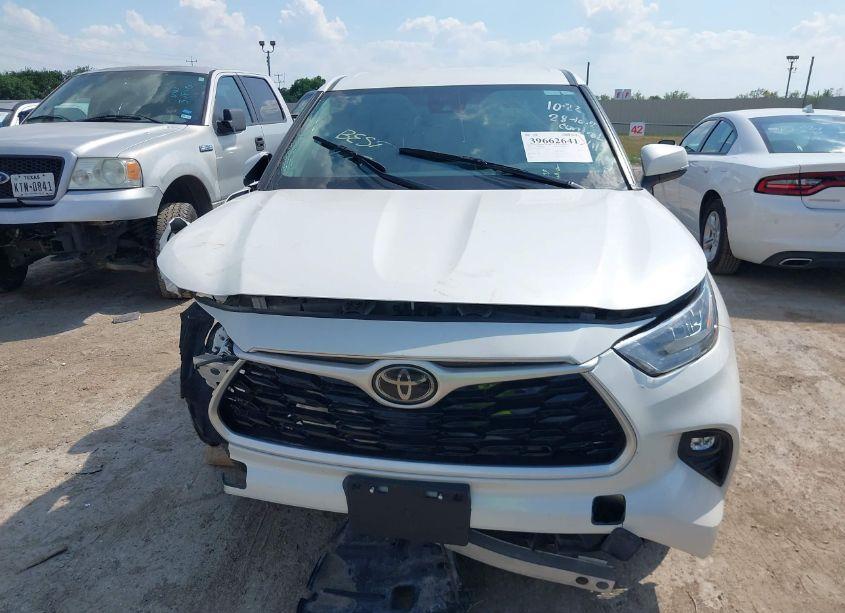 Photo 12 of 2020 Toyota Highlander LE (VIN 5TDZZRAH0LS009367)