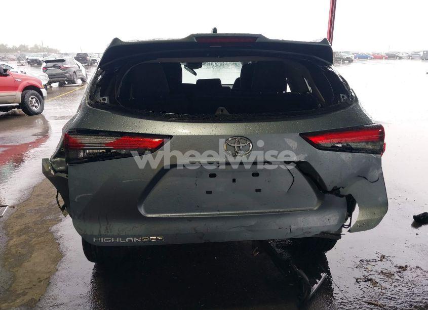Photo 17 of 2022 Toyota Highlander LE (VIN 5TDZZRAH2NS135247)