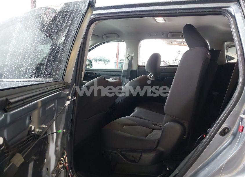 Photo 8 of 2022 Toyota Highlander LE (VIN 5TDZZRAH2NS135247)