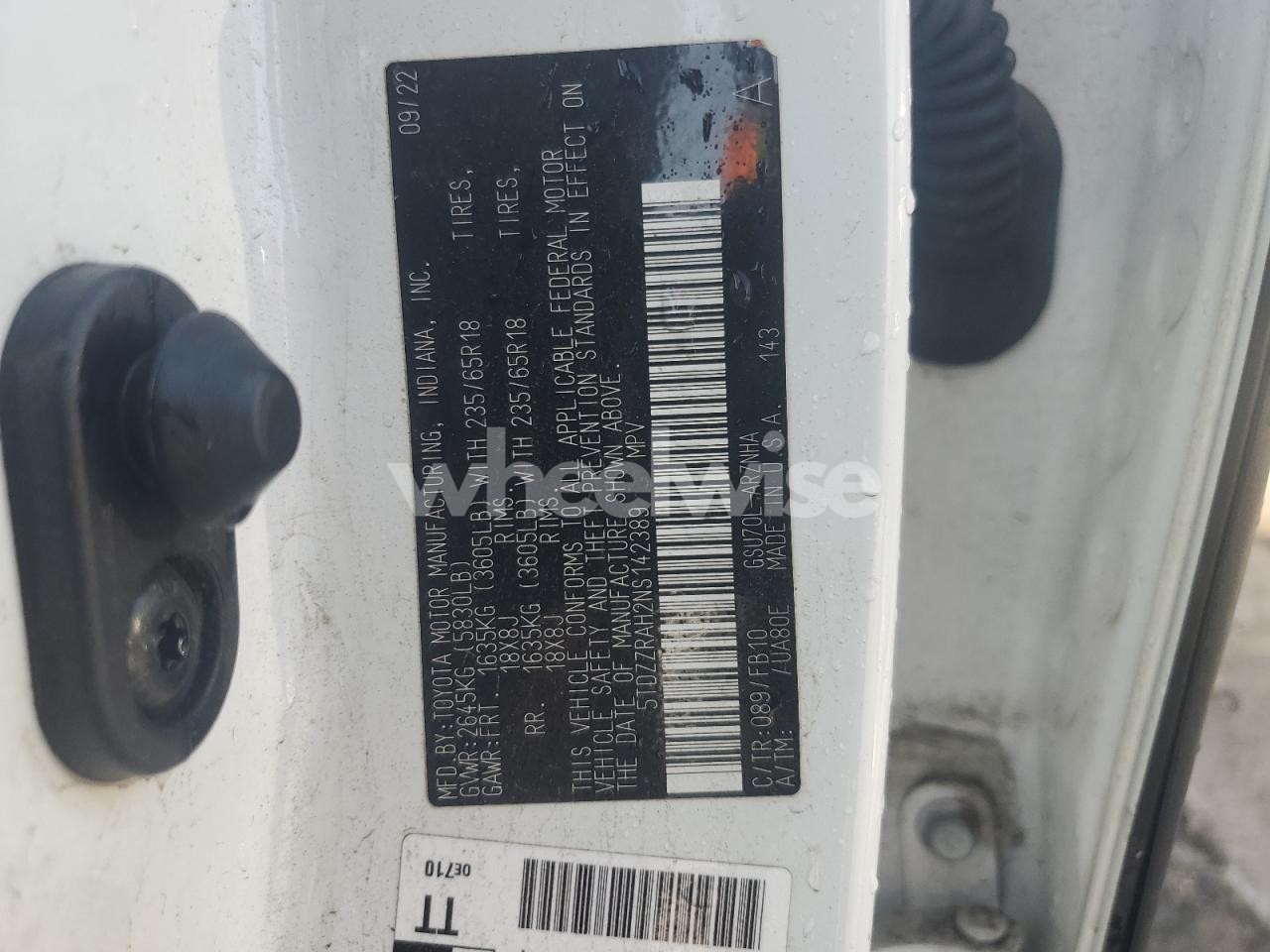 Photo 13 of 2022 TOYOTA HIGHLANDER L (VIN 5TDZZRAH2NS142389)