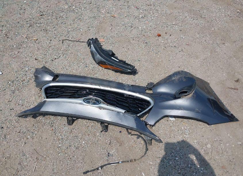 Photo 12 of 2022 Toyota Highlander LE (VIN 5TDZZRAH2NS556532)