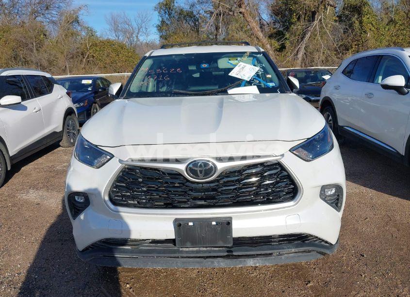 Photo 12 of 2022 Toyota Highlander LE (VIN 5TDZZRAH3NS541716)